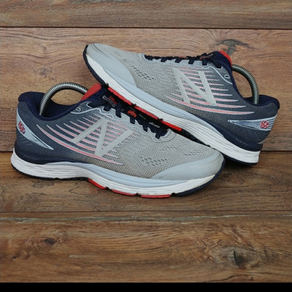 New Balance 880v8